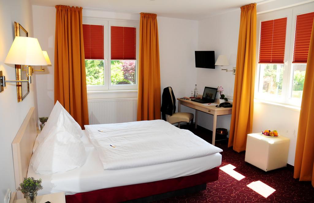 Hotel Blankenese Hamburg Exterior photo